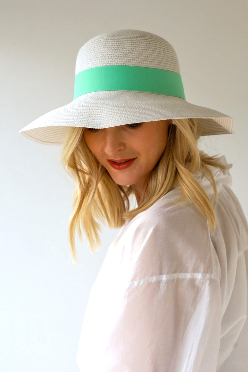 Archer House - Wide Brim Hat /Coloured Ribbon - White/Aqua