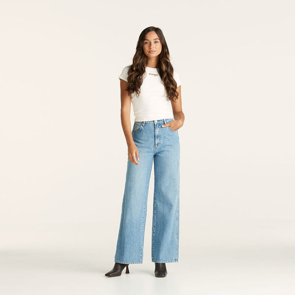 Wrangler - Hi Bells Rolling Blues Wide Flare