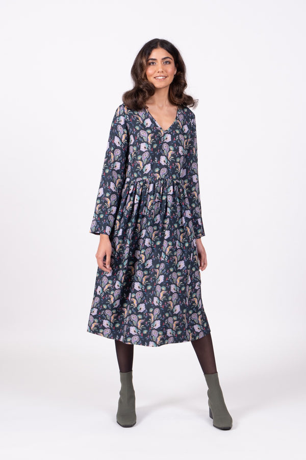 Wilson Trollope - Otama Dress V Neck - Paisley